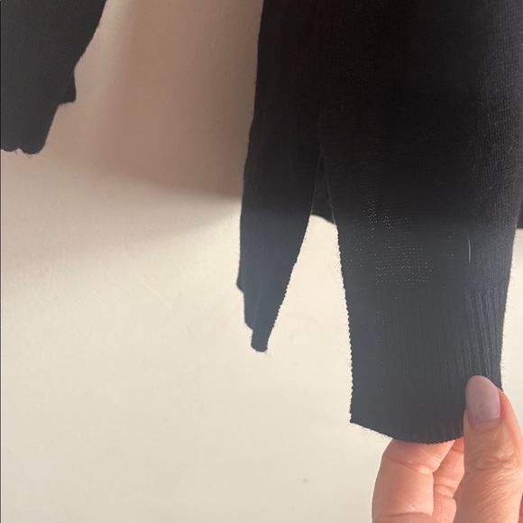 Laurie Felt |Cashmere Blend Navy V-Neck w/Daisy Pattern XXS - Picture 6 of 7